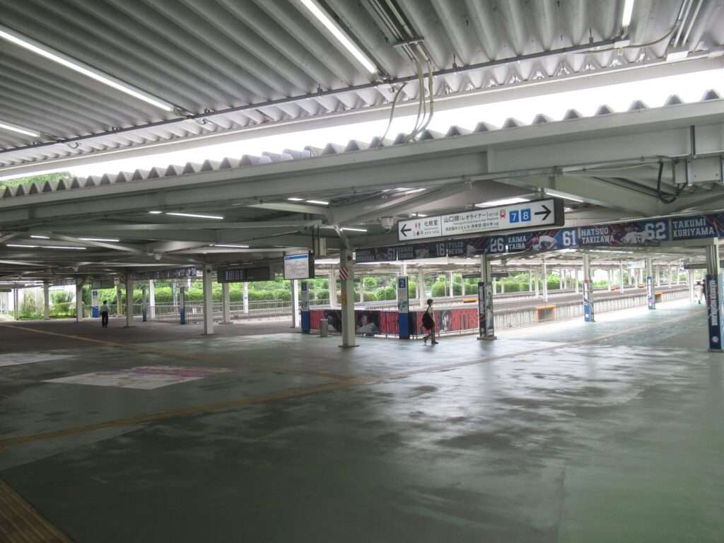 Series7000@西武球場前駅