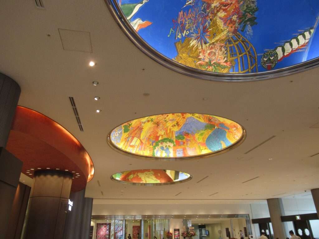 天井画@東京芸術劇場