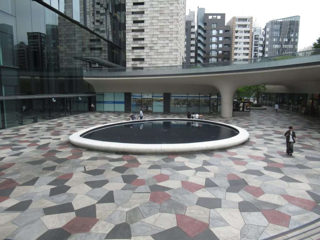 新宿イーストサイドスクエア(新宿区)