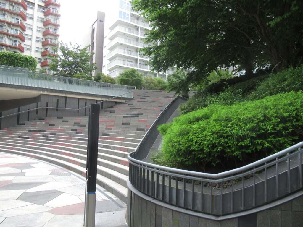 新宿イーストサイドスクエア(新宿区)