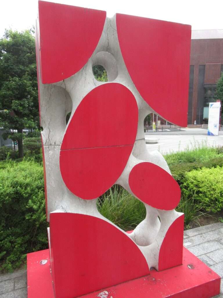 内側の形・光と風の通り道@新宿イーストサイド