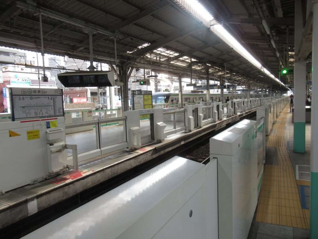 綾瀬駅(東京メトロ・JR東日本)