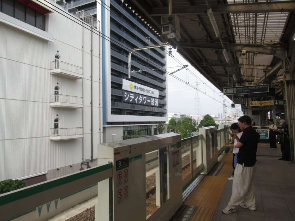 綾瀬駅(東京メトロ・JR東日本)