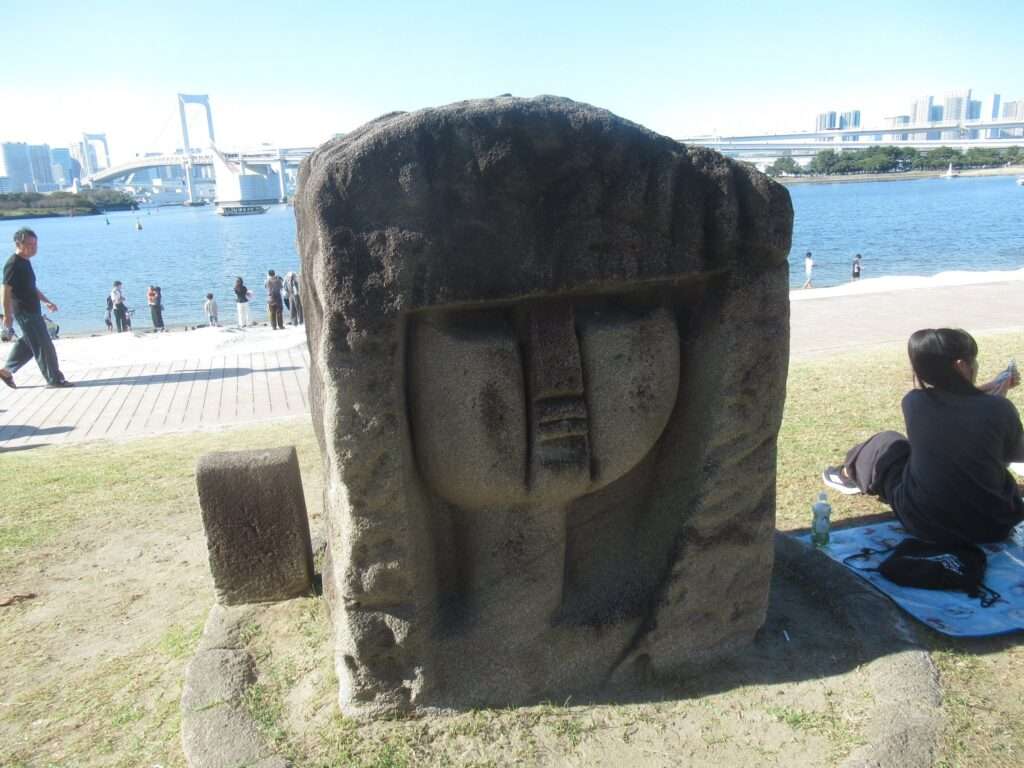 新島のモヤイ像@お台場海浜公園