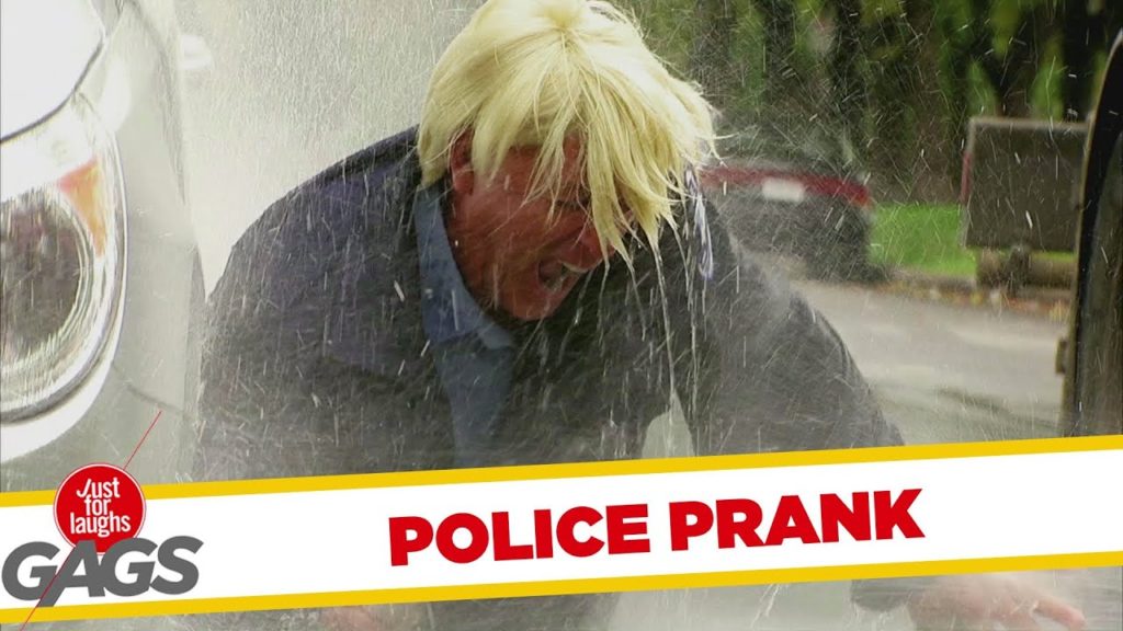 Dandy Cop Caught In Street Wash