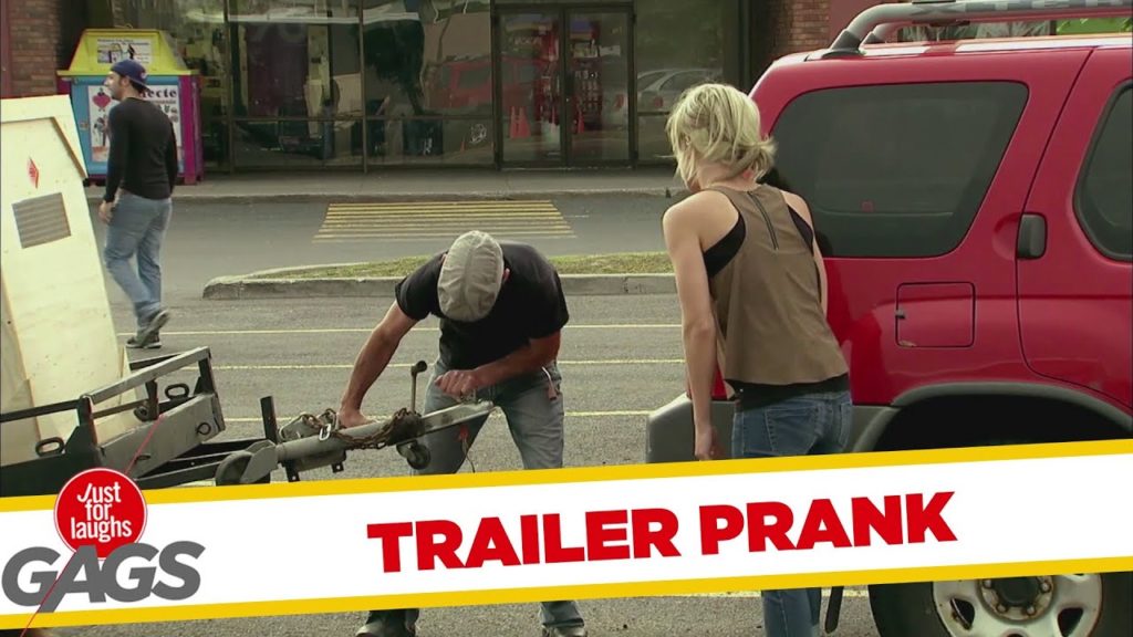 Trailer Refuses to Stay on Hitch Prank